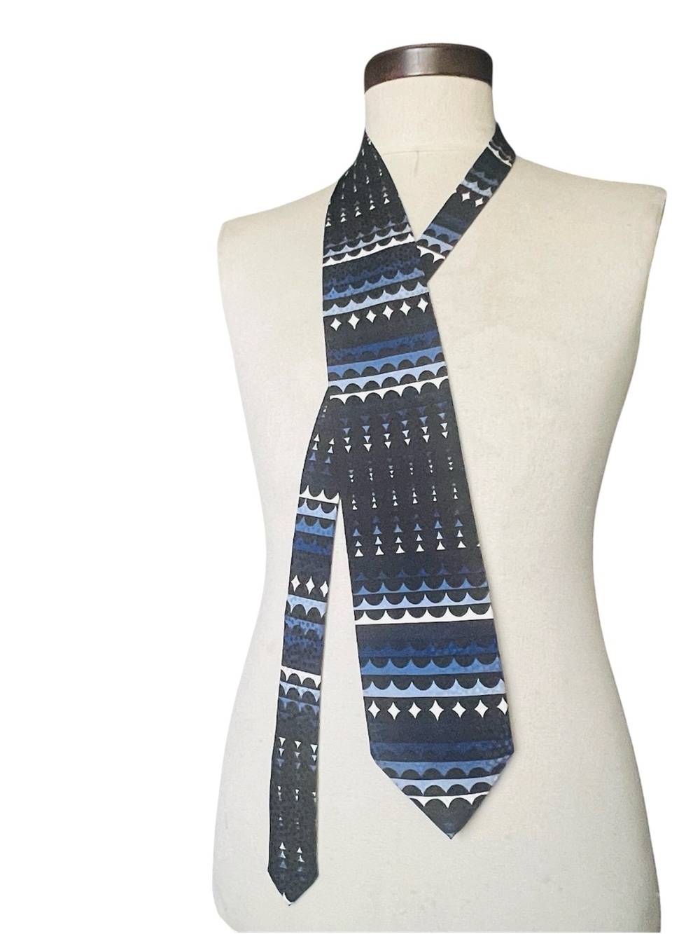 VTG Carlo Palazzi Handmade 100% Silk Tie Blue Geo Pattern Office Intern